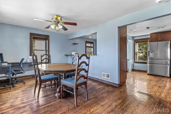 St Louis, MO 63125,600 Ellwine DR