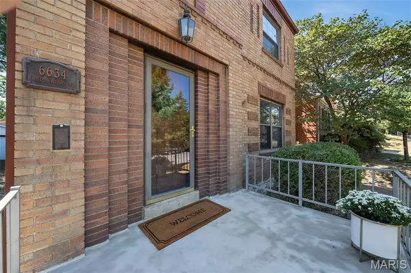St Louis, MO 63109,6634 Lindenwood PL