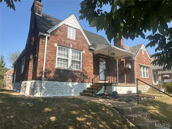 5019 Alexander ST, St Louis, MO 63116