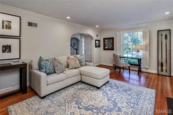 Warson Woods, MO 63122,1025 North DR