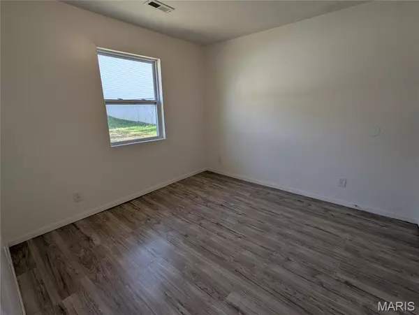 Bel Ridge, MO 63121,8936 Higginson DR