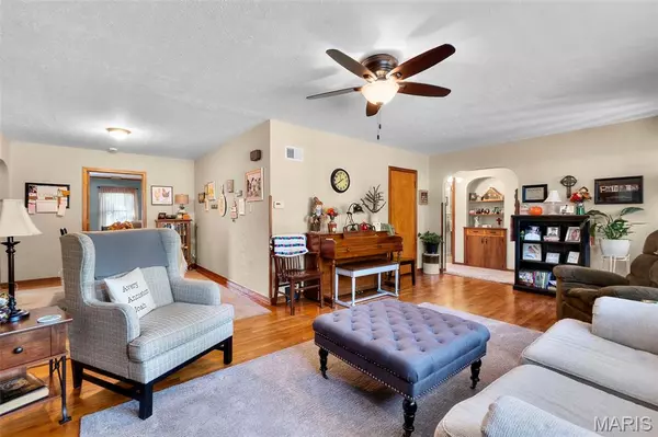 Dexter, MO 63841,707 W Bain ST