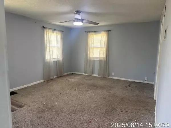 Lebanon, MO 65536,708 Herndon RD