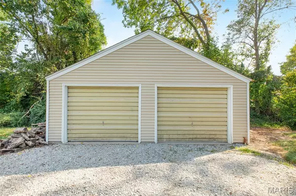 Alton, IL 62002,3407 Agnes