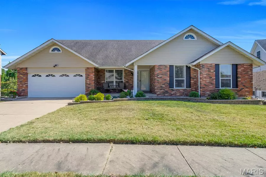 15412 Forte De France LN, Florissant, MO 63034