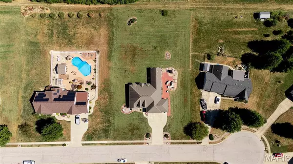 Brighton, IL 62012,9205 Ebbie DR