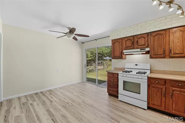 Ballwin, MO 63021,73 Hillcrest BLVD