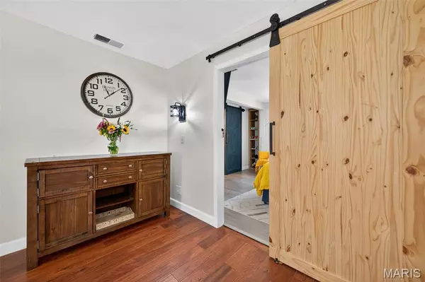 Smithton, IL 62285,214 N Smith ST