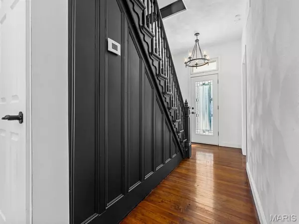 Freeburg, IL 62243,106 S Vine ST