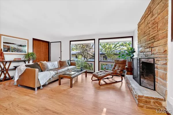 St Louis, MO 63126,1033 Coffey CT