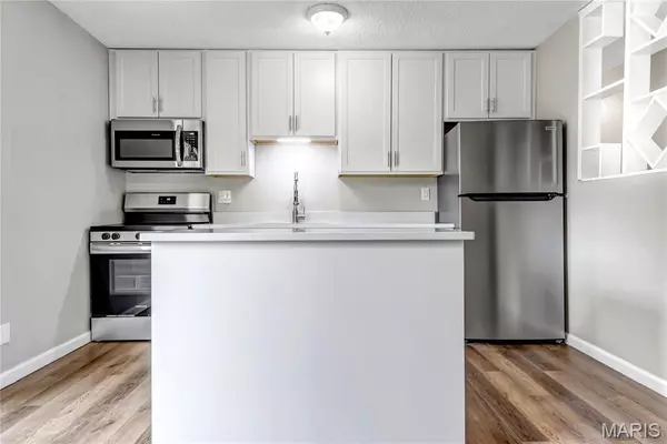 Florissant, MO 63031,2112 Millvalley DR