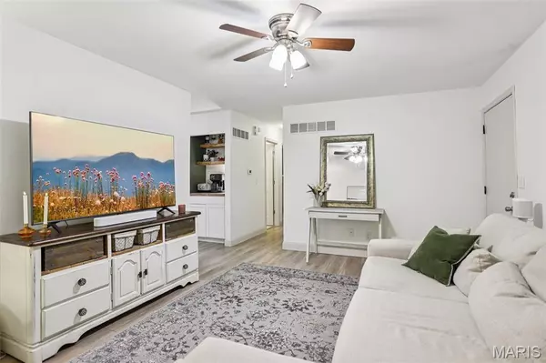 Fenton, MO 63026,1305 Trails DR