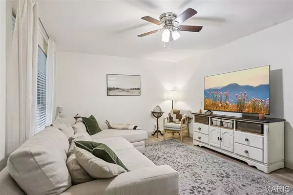 Fenton, MO 63026,1305 Trails DR