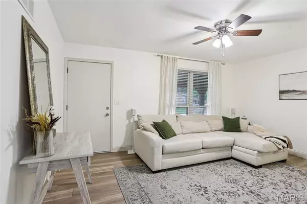 Fenton, MO 63026,1305 Trails DR