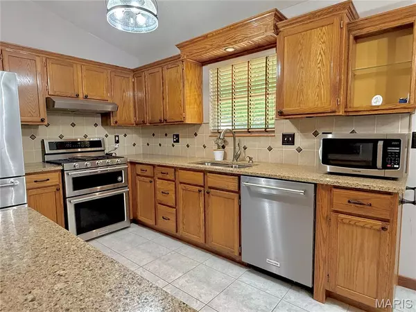 Glen Carbon, IL 62034,100 Bayhill BLVD