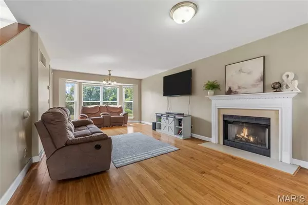 Belleville, IL 62221,2701 Brookmeadow DR