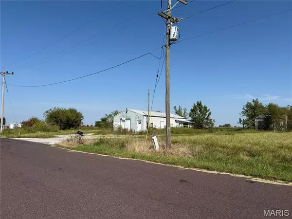 Sturgeon, MO 65284,2665 E Benson RD