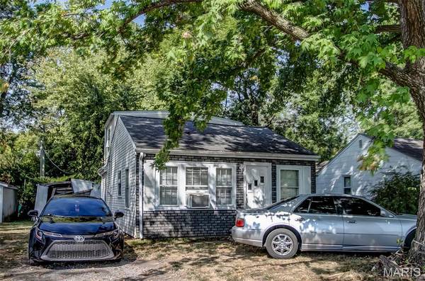959 Green Mount LN, Belleville, IL 62220