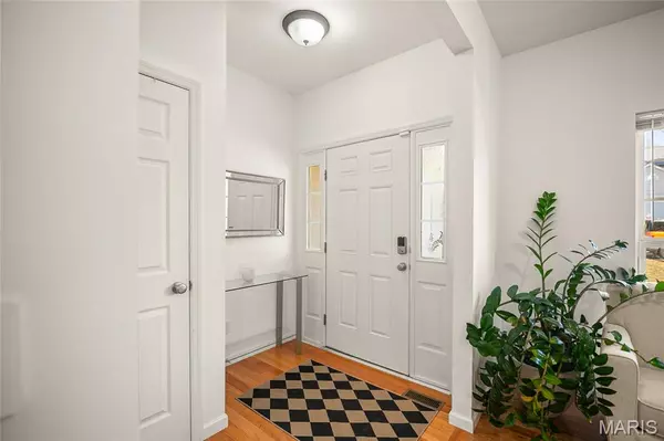 Frontenac, MO 63131,10424 Garibaldi PL