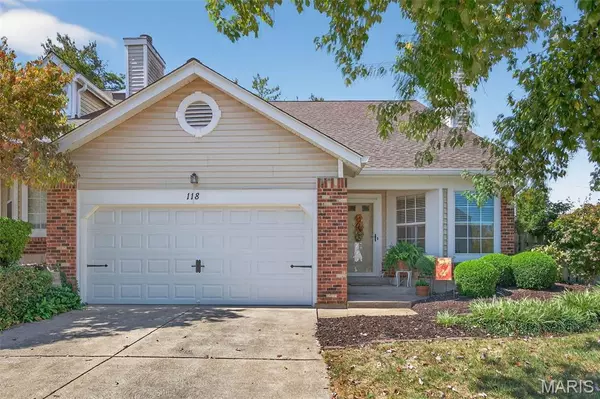 118 Cascade Circle DR, Ballwin, MO 63021