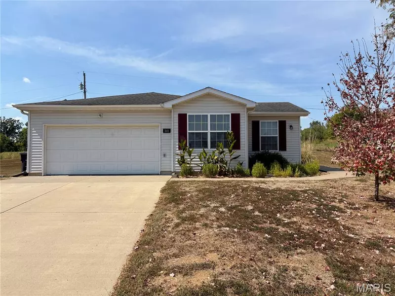 818 Trade Winds DR, Perryville, MO 63775