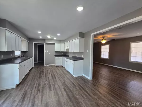 Bernie, MO 63822,310 Pointer AVE