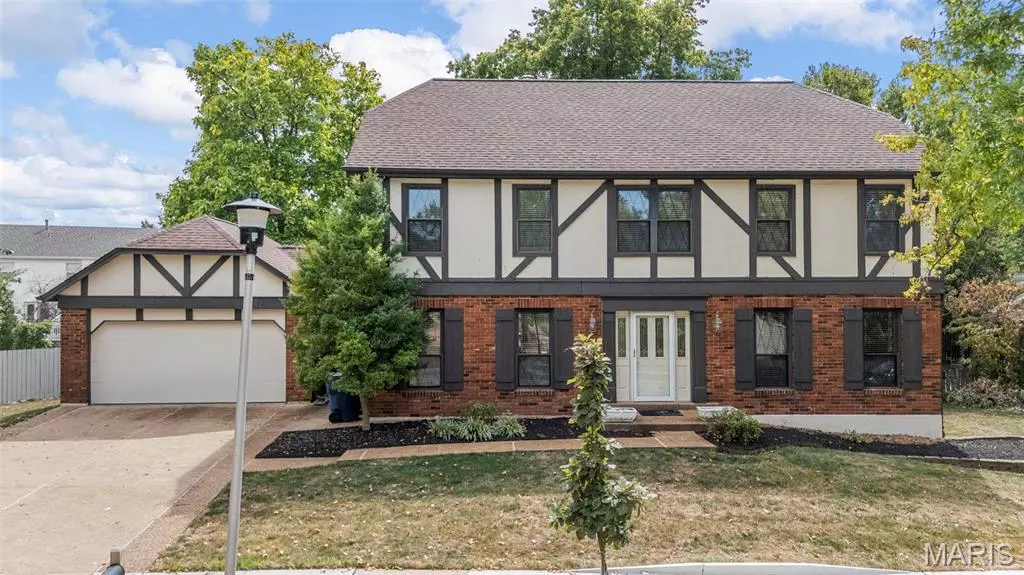 13156 Dougherty Ridge CT, Des Peres, MO 63131