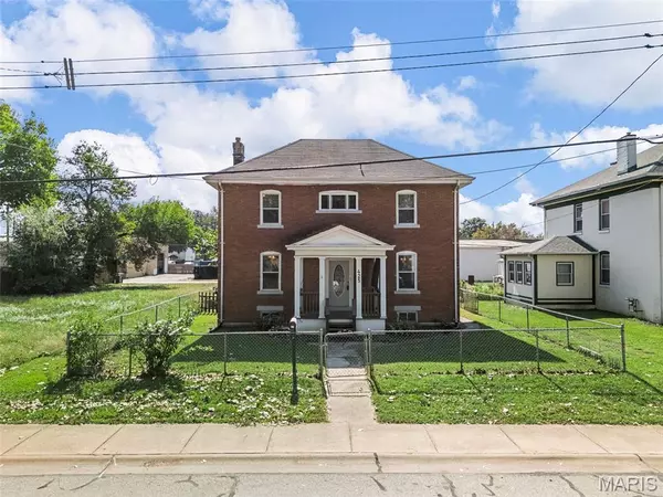 425 Benton ST, Valley Park, MO 63088