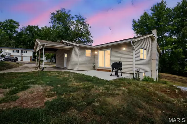 St Charles, MO 63303,1124 Saratoga DR