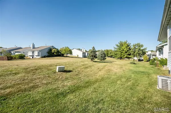 St Charles, MO 63303,1505 Lienemann DR #32