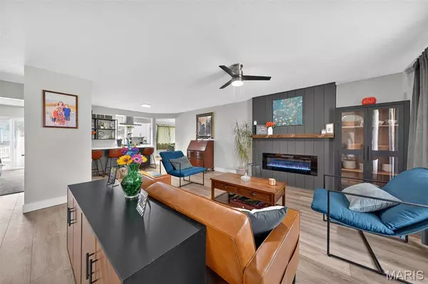 Unincorporated, MO 63129,2542 Schnell DR