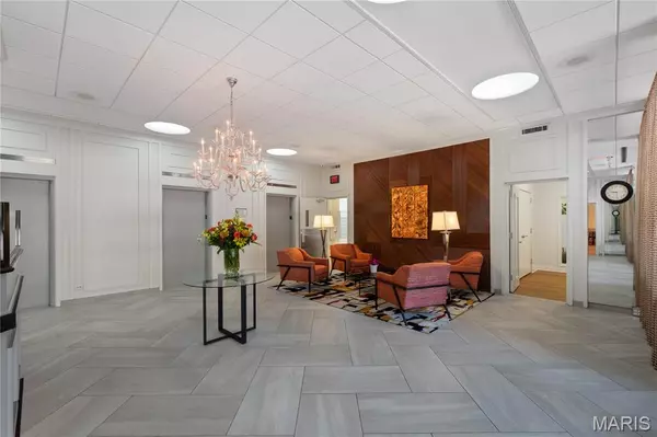 St Louis, MO 63108,4466 W Pine BLVD #22A