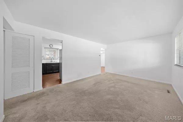Belleville, IL 62226,20 Exeter LN