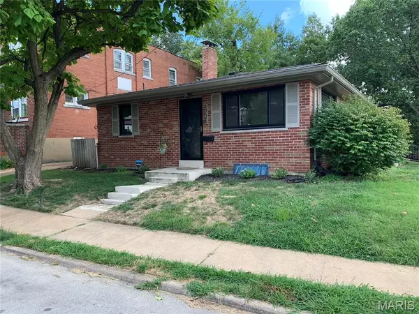 St Louis, MO 63117,7129 Glades AVE