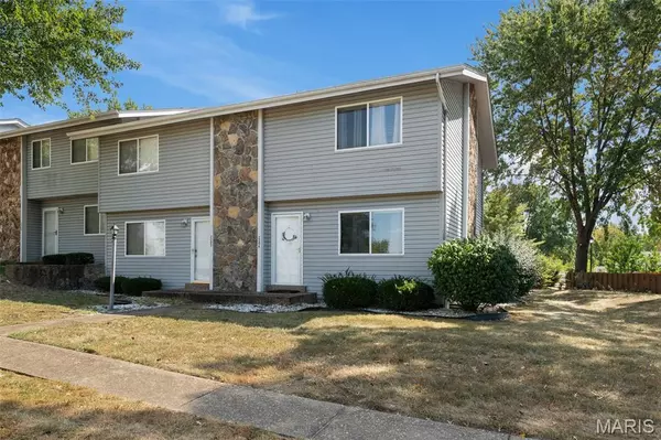 2206 Gascony DR, Lake St Louis, MO 63367