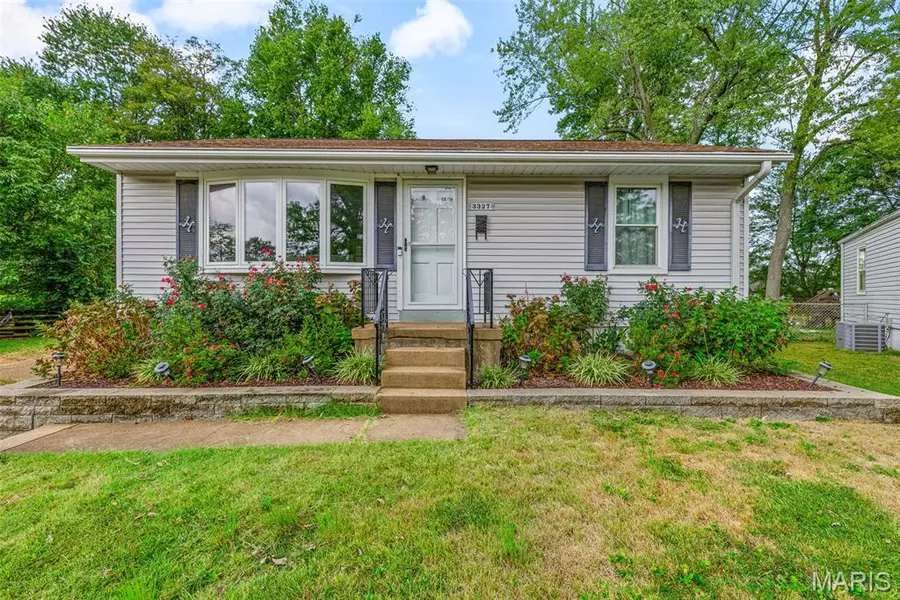 3327 Krem CT, St Ann, MO 63074