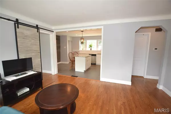 St Louis, MO 63123,4739 Heege RD