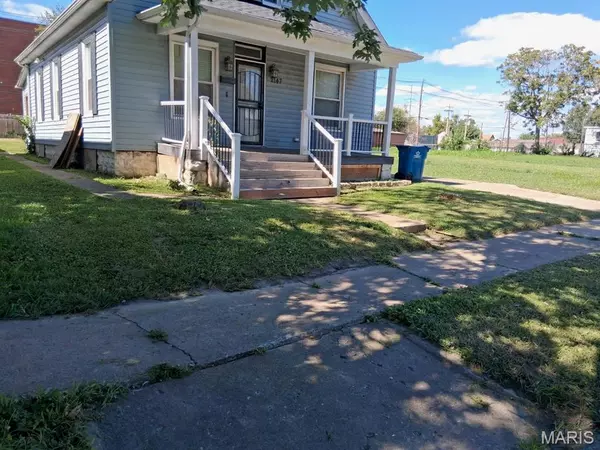 2147 Lee AVE, Granite City, IL 62040