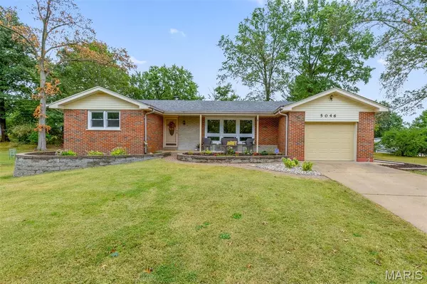 5046 Lomar LN, St Louis, MO 63129