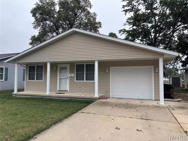 118 W Green ST, Mascoutah, IL 62258