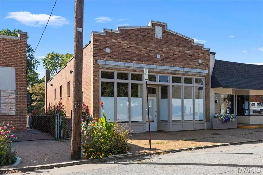 3221 Ivanhoe AVE, St Louis, MO 63139