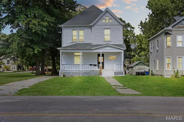 2922 College AVE, Alton, IL 62002