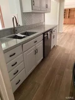 Cape Girardeau, MO 63703,23 S Pindwood LN