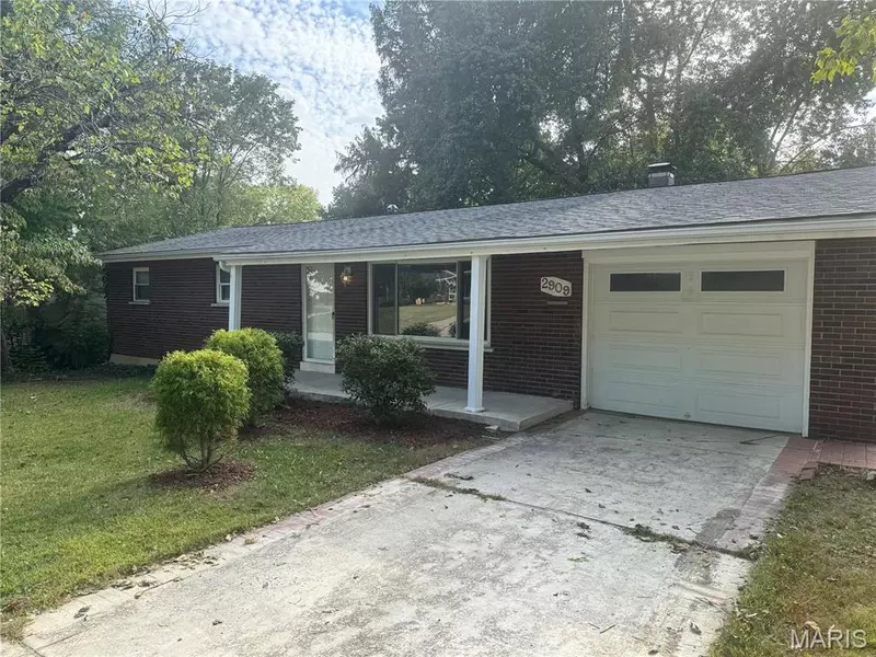 2909 Starling DR, St Charles, MO 63301