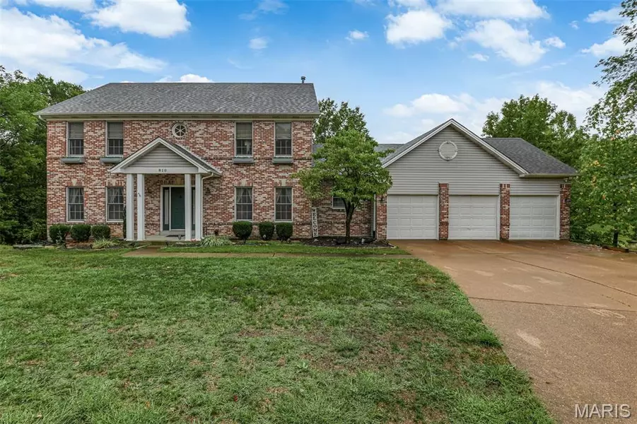 810 Chateau Valley CT, Ferguson, MO 63135