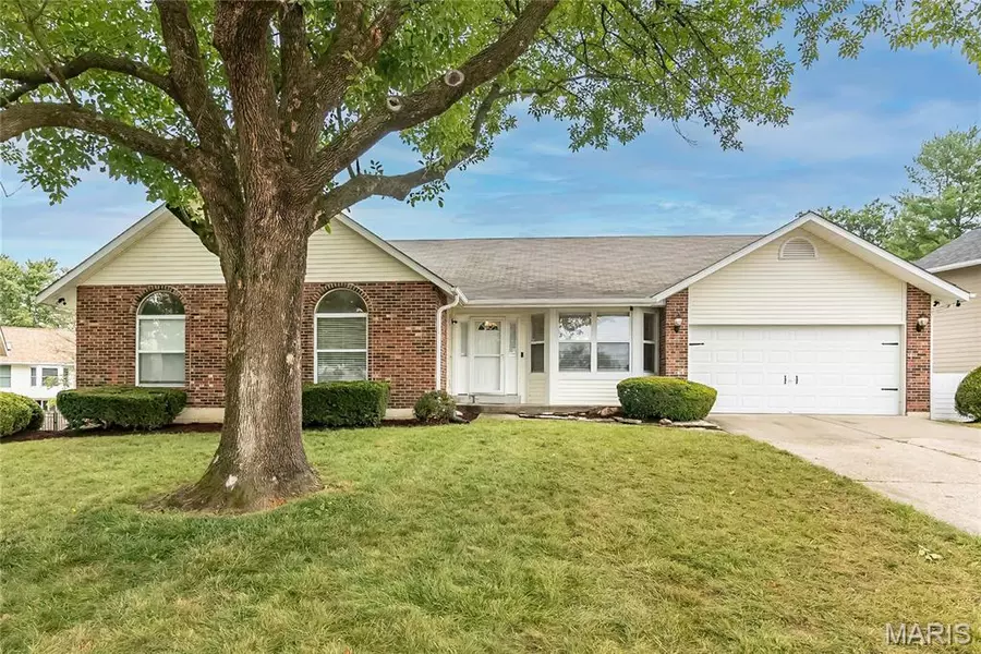 44 Dugan CT, St Charles, MO 63304