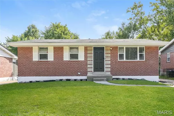 1376 Cove LN, St Louis, MO 63138