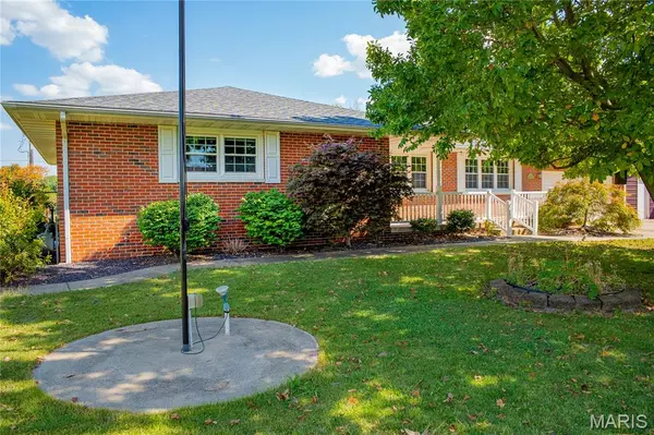 429 Easthaven DR, Centralia, IL 62801