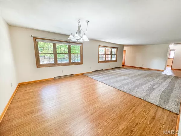 Centralia, IL 62801,429 Easthaven DR