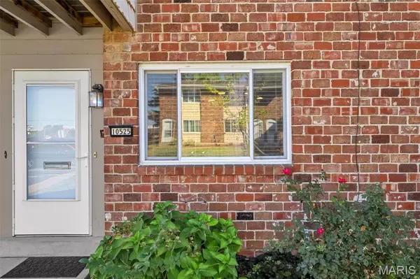 St Louis, MO 63128,10525 Carroll Wood WAY